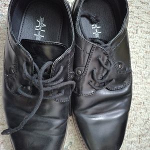 Men's dress shoes